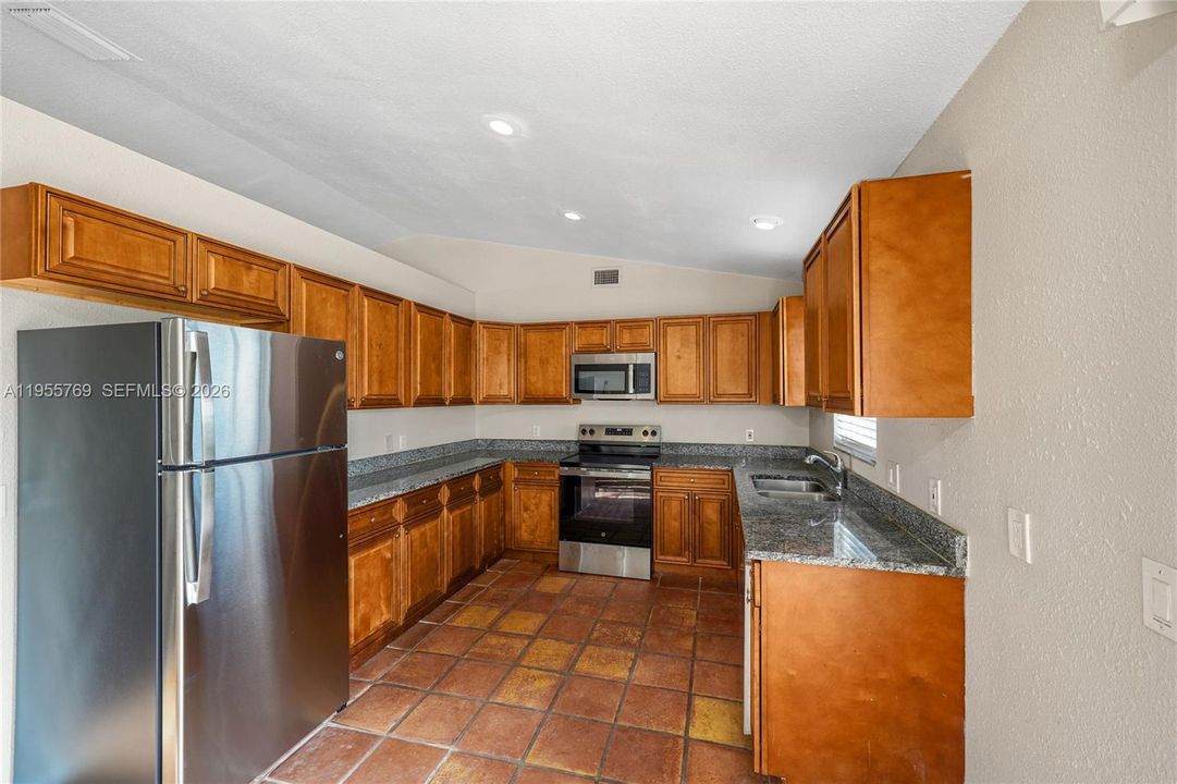 En Venta: $565,000 (3 camas, 3 baños, 1904 Pies cuadrados)