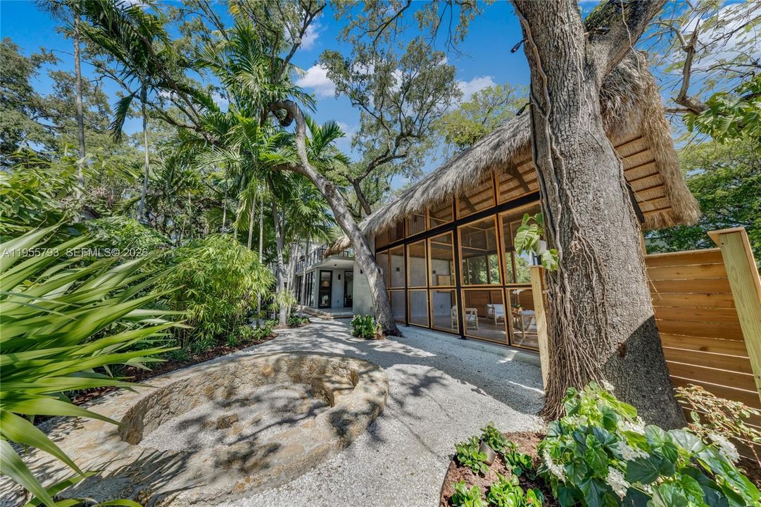 For Sale: $3,995,000 (4 beds, 5 baths, 0 Square Feet)