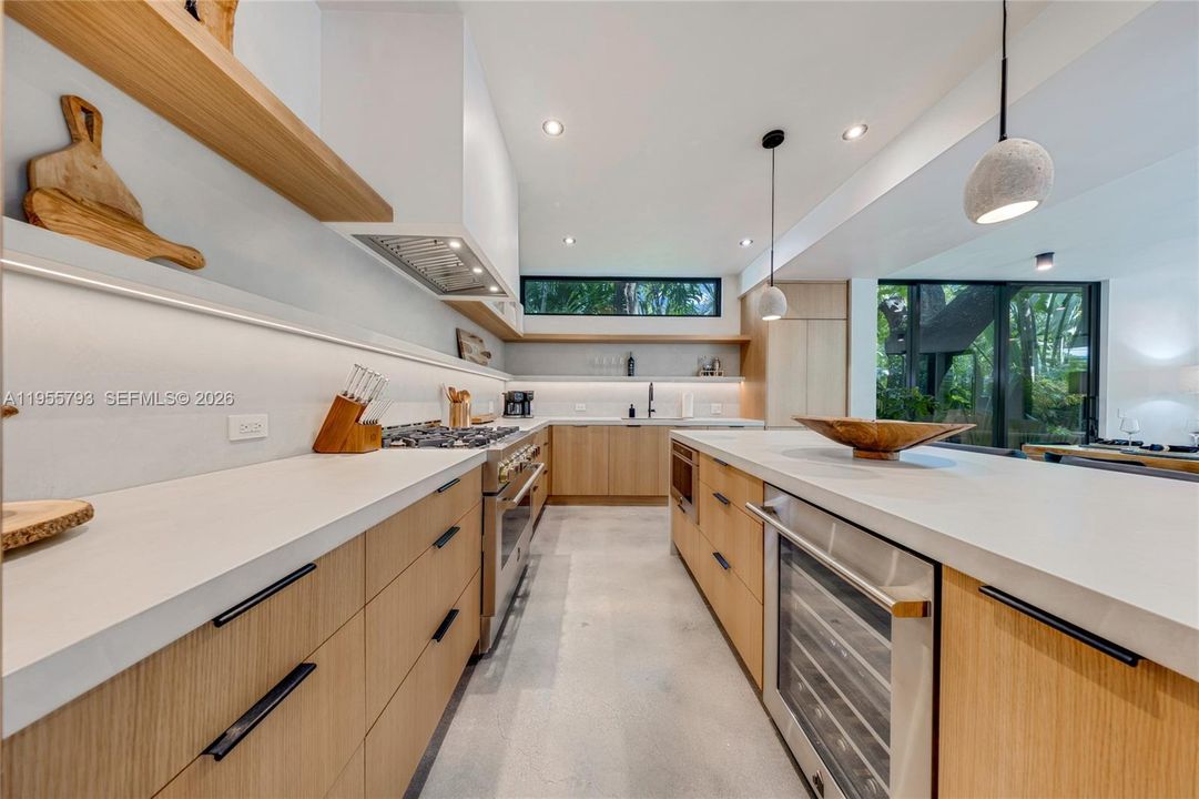 For Sale: $3,995,000 (4 beds, 5 baths, 0 Square Feet)