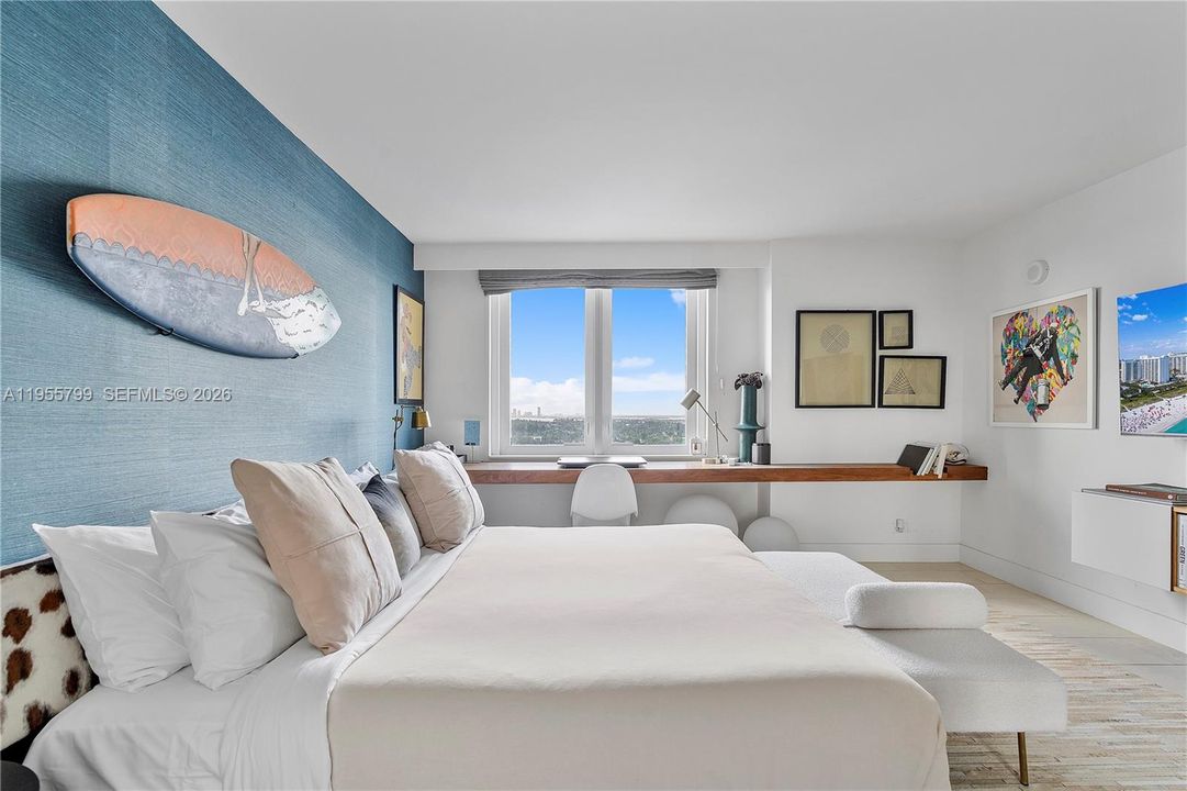 For Sale: $2,279,000 (1 beds, 1 baths, 866 Square Feet)