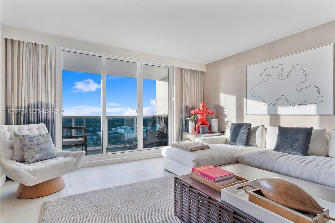 For Sale: $2,279,000 (1 beds, 1 baths, 866 Square Feet)