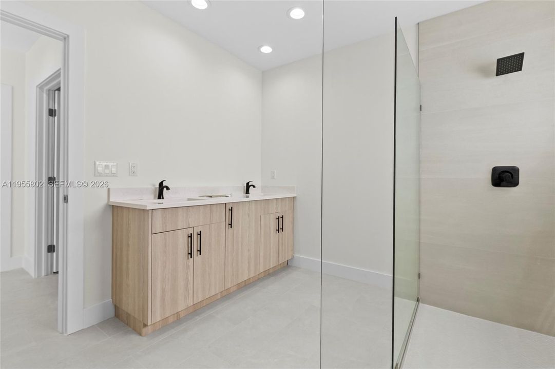 На продажу: $515,000 (4 спален, 2 ванн, 2147 Квадратных фут)