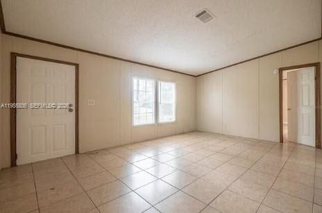 Recientemente alquilado: $1,700 (3 camas, 2 baños, 1674 Pies cuadrados)