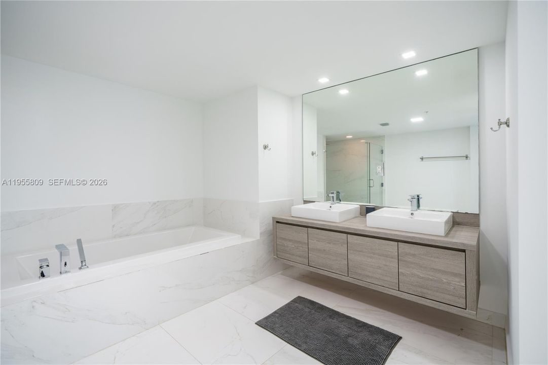 For Sale: $1,196,000 (3 beds, 2 baths, 1705 Square Feet)