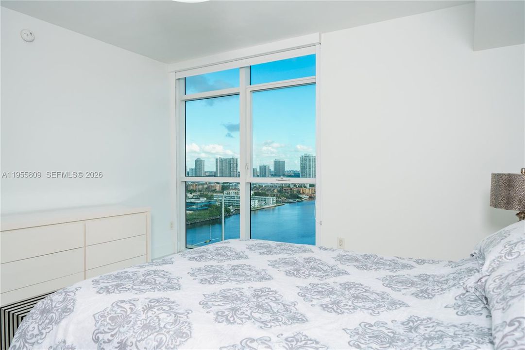 For Sale: $1,196,000 (3 beds, 2 baths, 1705 Square Feet)