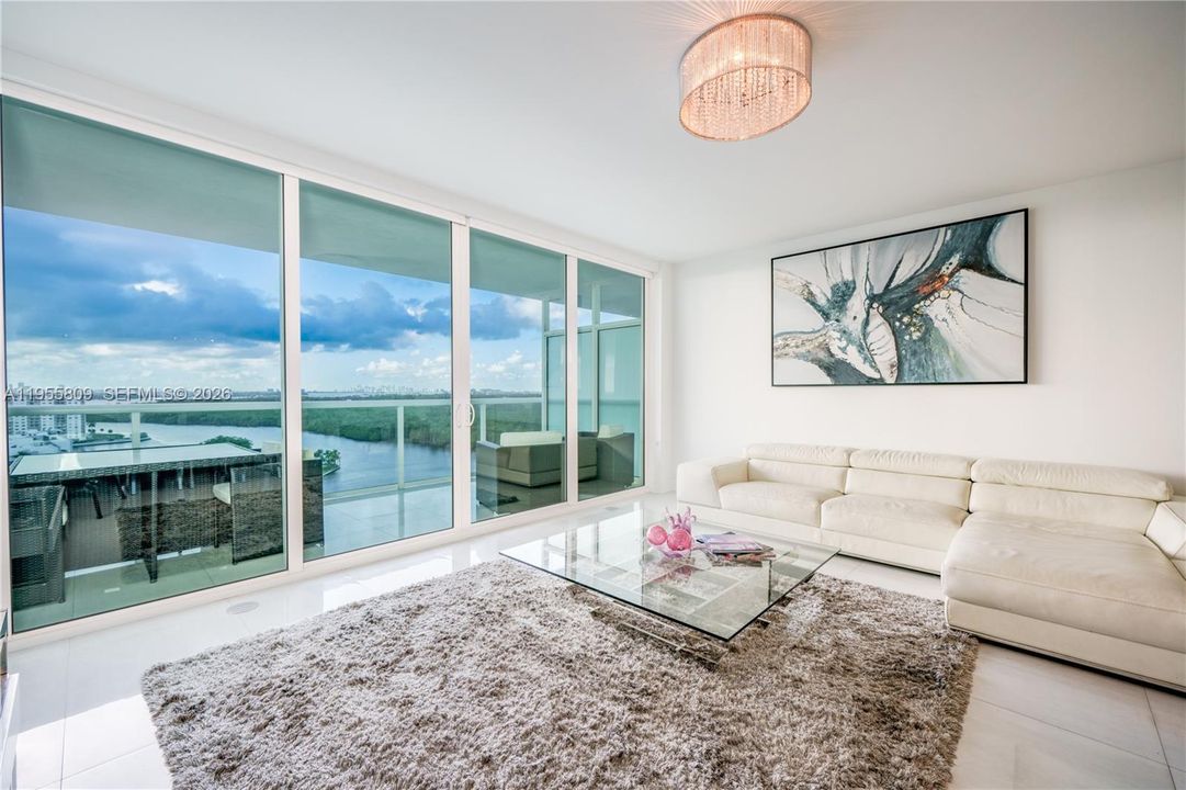 For Sale: $1,196,000 (3 beds, 2 baths, 1705 Square Feet)