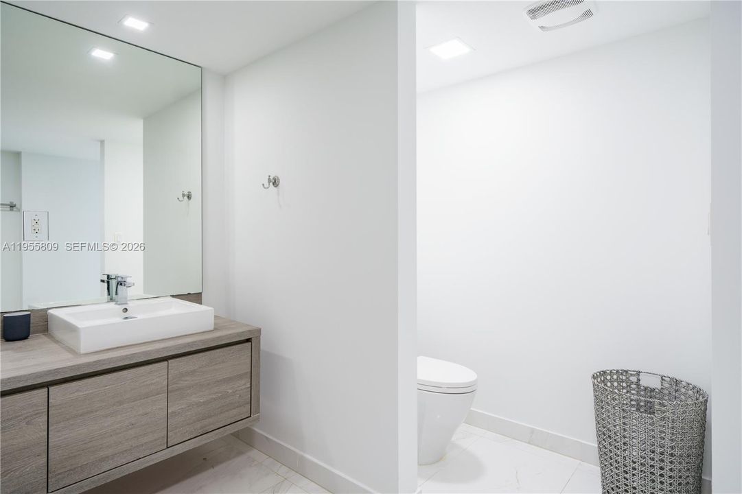 For Sale: $1,196,000 (3 beds, 2 baths, 1705 Square Feet)