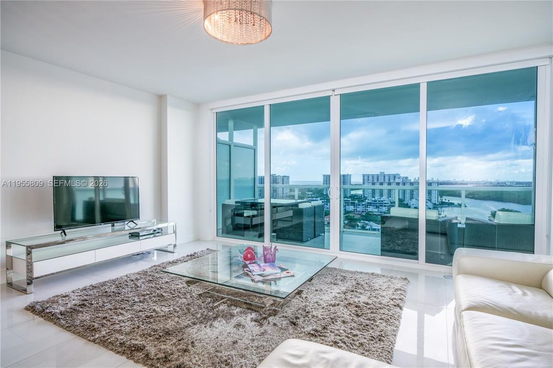 For Sale: $1,196,000 (3 beds, 2 baths, 1705 Square Feet)