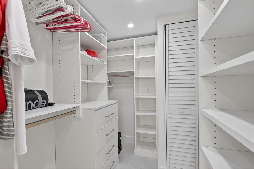THE REGENCY 417