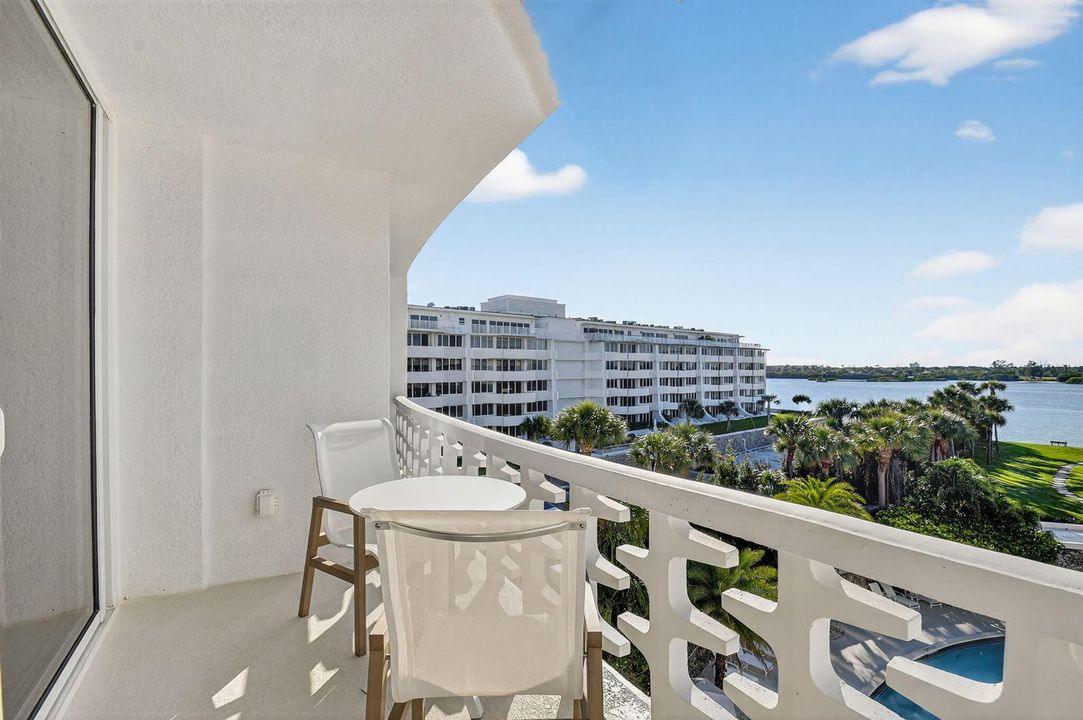 THE REGENCY 417