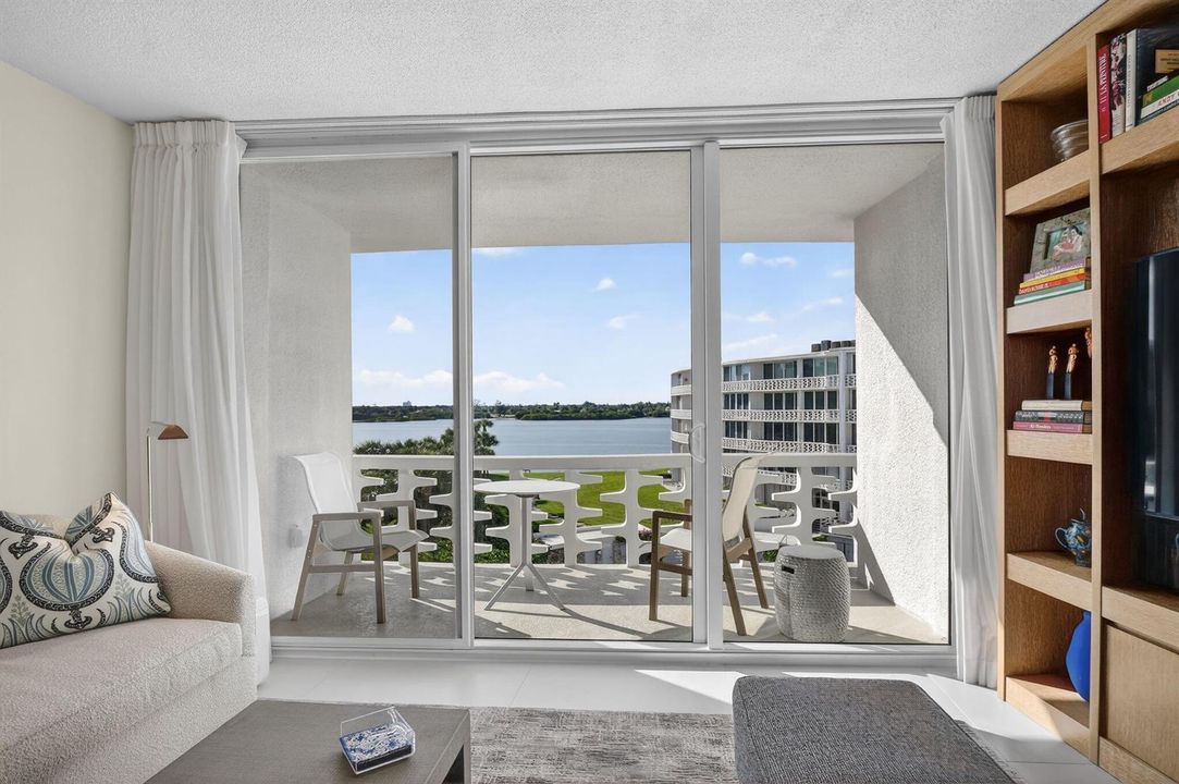 THE REGENCY 417