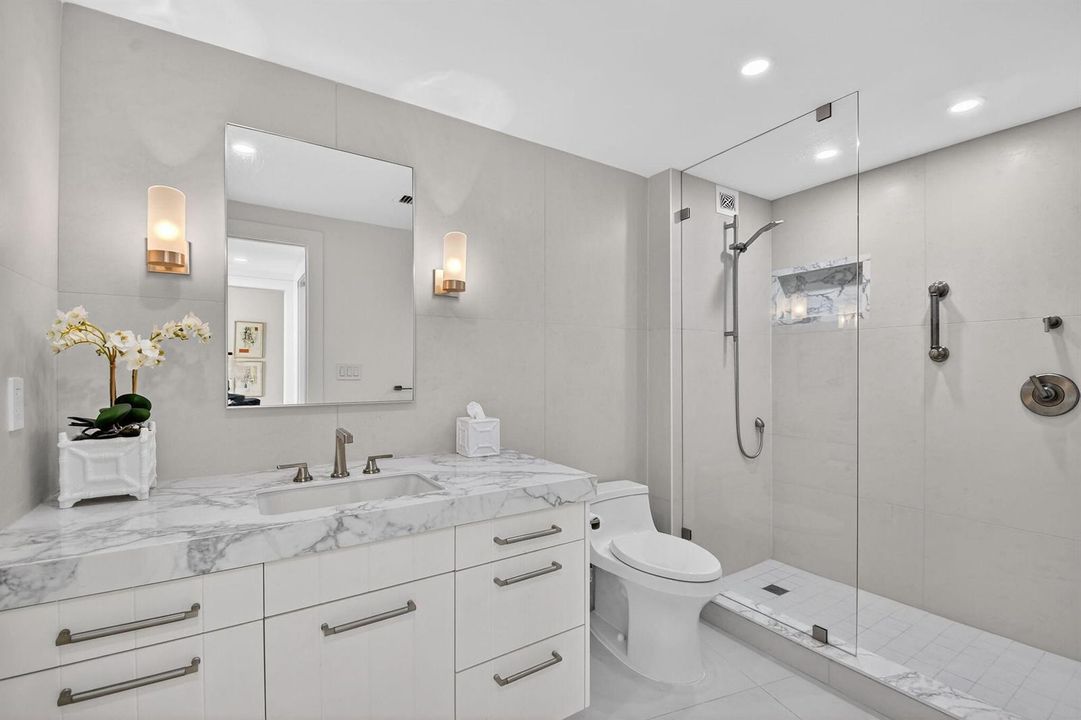 THE REGENCY 417