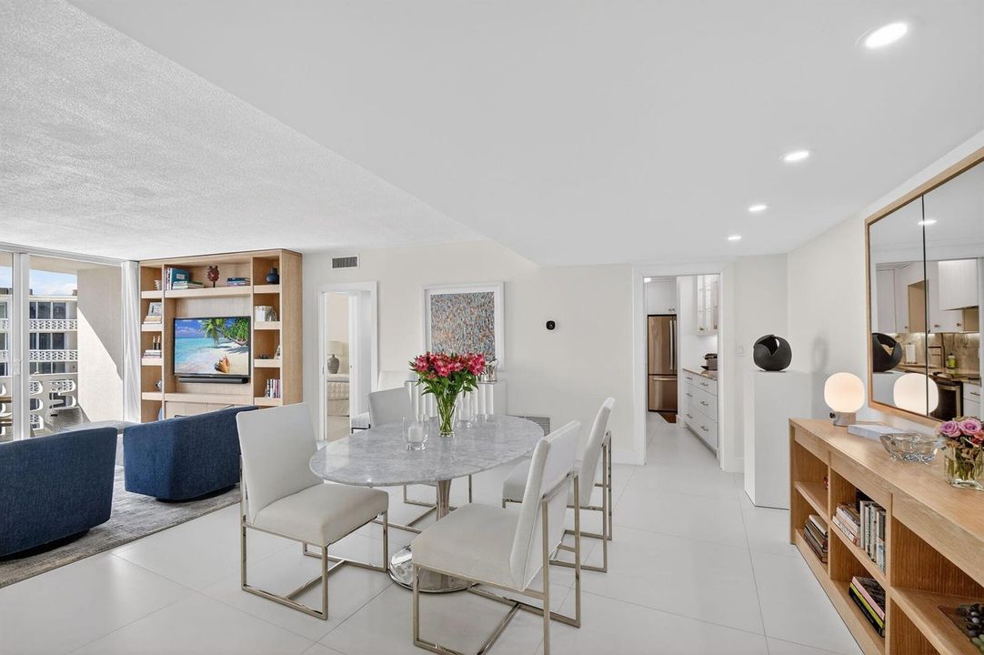 THE REGENCY 417