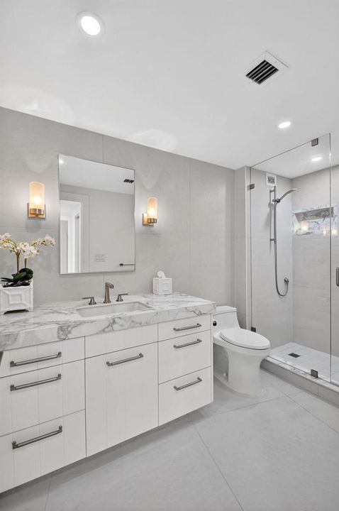 THE REGENCY 417