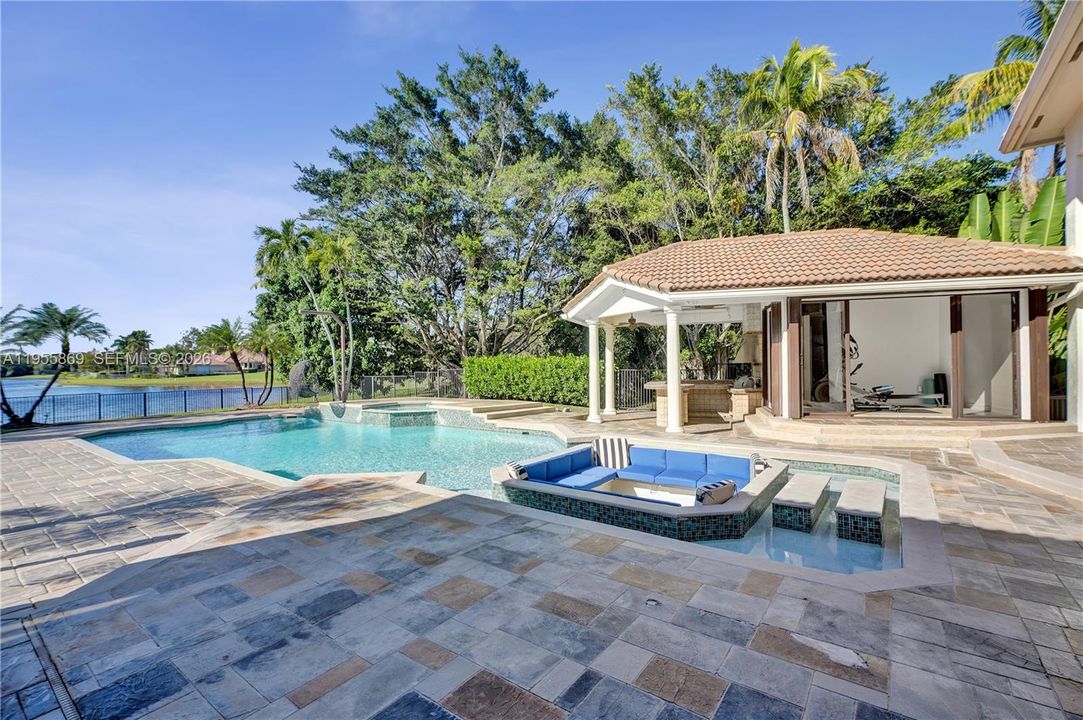 En Venta: $4,200,000 (7 camas, 6 baños, 5499 Pies cuadrados)
