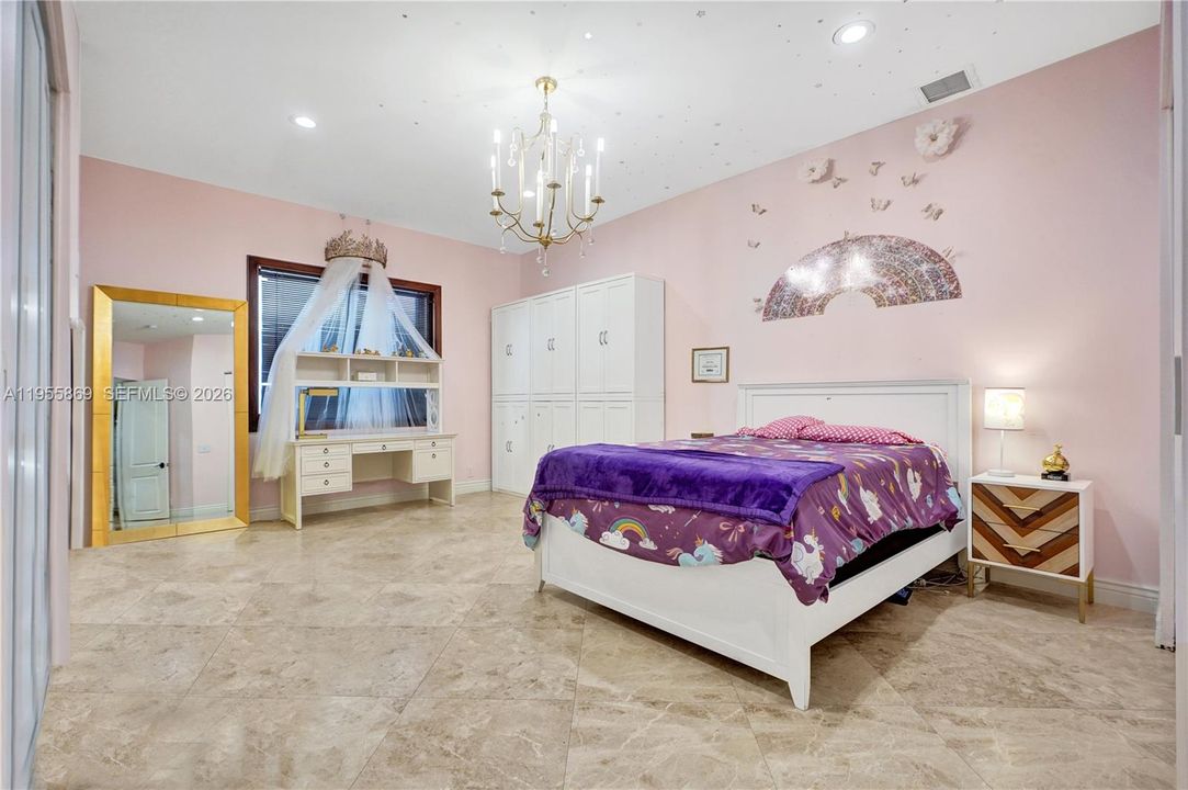 En Venta: $4,200,000 (7 camas, 6 baños, 5499 Pies cuadrados)