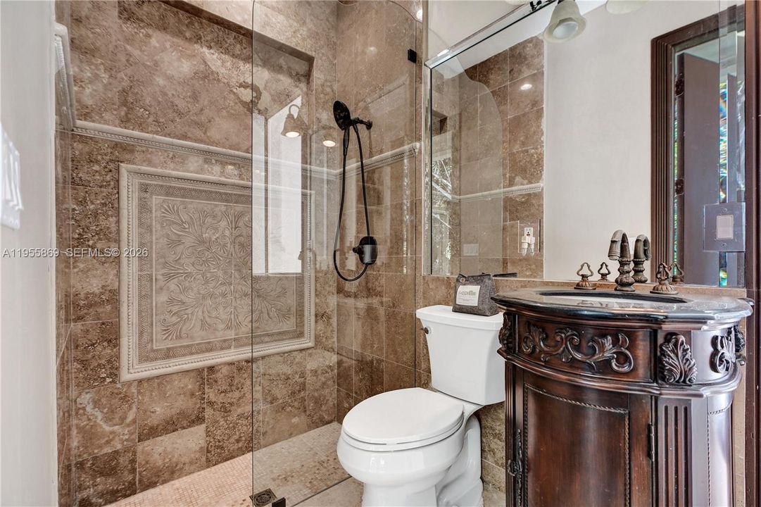 En Venta: $4,200,000 (7 camas, 6 baños, 5499 Pies cuadrados)