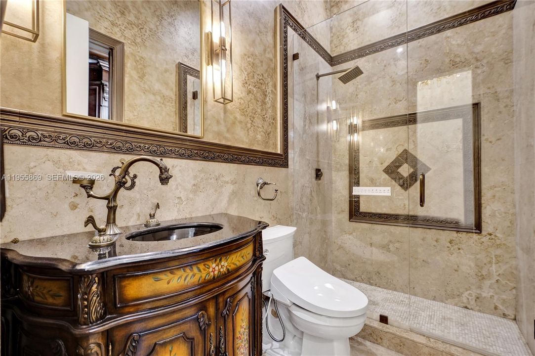 En Venta: $4,200,000 (7 camas, 6 baños, 5499 Pies cuadrados)