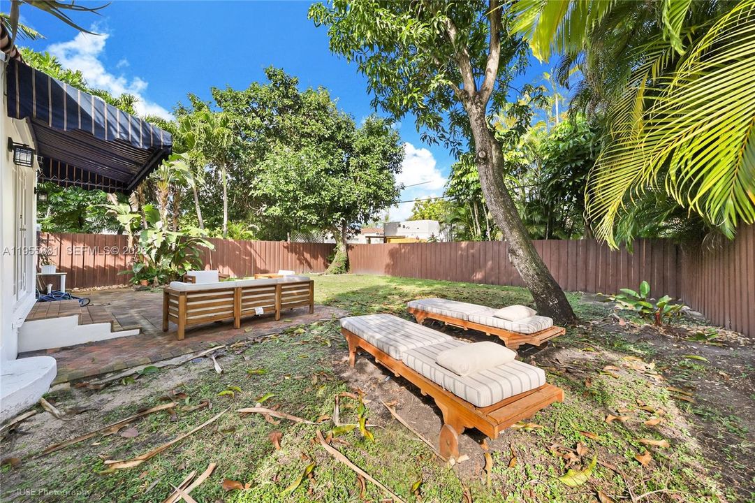 En Venta: $1,299,999 (3 camas, 2 baños, 1541 Pies cuadrados)