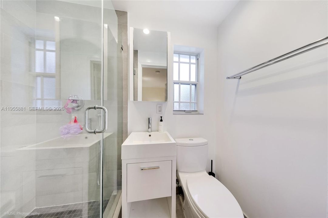En Venta: $1,299,999 (3 camas, 2 baños, 1541 Pies cuadrados)