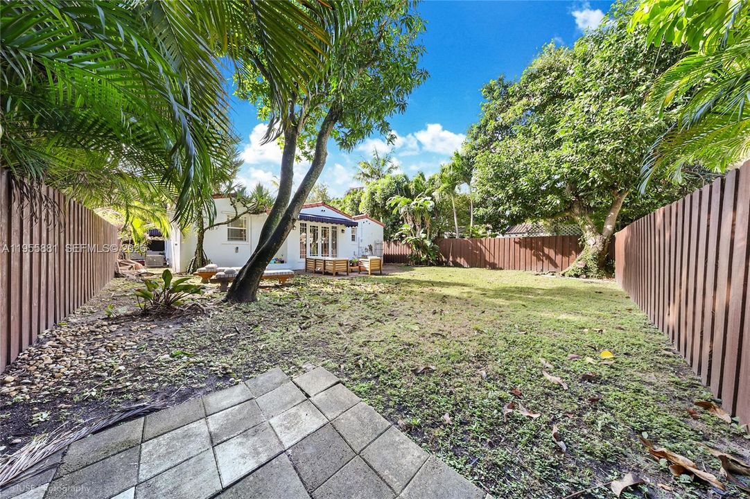 En Venta: $1,299,999 (3 camas, 2 baños, 1541 Pies cuadrados)
