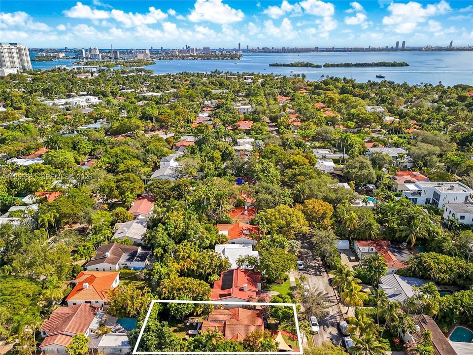 En Venta: $1,299,999 (3 camas, 2 baños, 1541 Pies cuadrados)