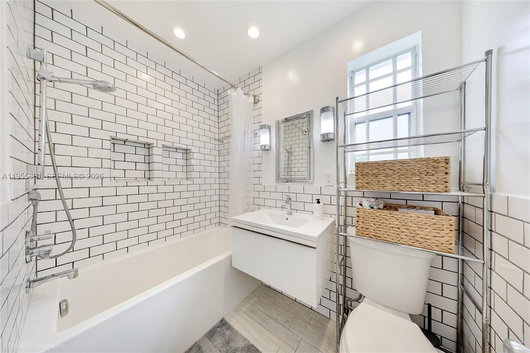 En Venta: $1,299,999 (3 camas, 2 baños, 1541 Pies cuadrados)