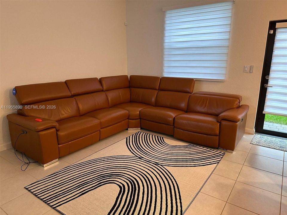 For Sale: $649,500 (4 beds, 2 baths, 2560 Square Feet)