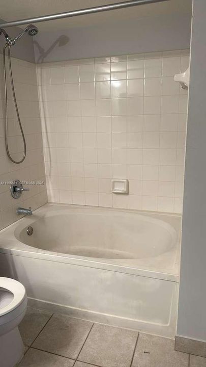 Recently Rented: $2,200 (2 beds, 2 baths, 1008 Square Feet)