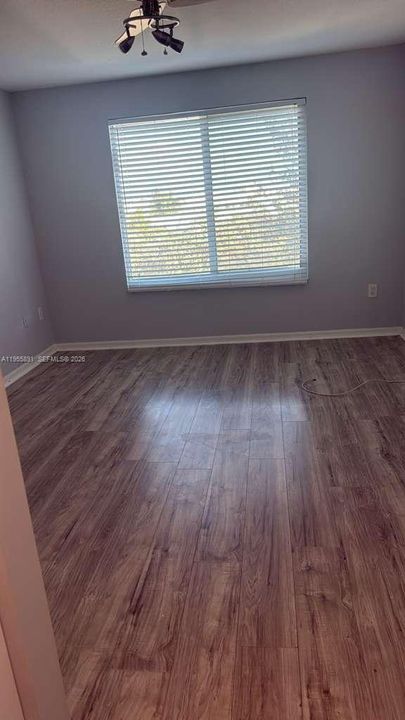 Recently Rented: $2,200 (2 beds, 2 baths, 1008 Square Feet)