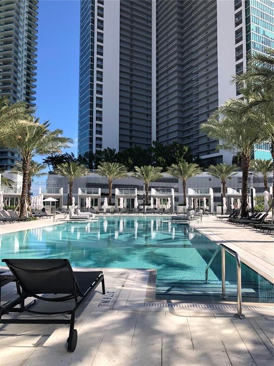 For Sale: $795,000 (1 beds, 2 baths, 1185 Square Feet)