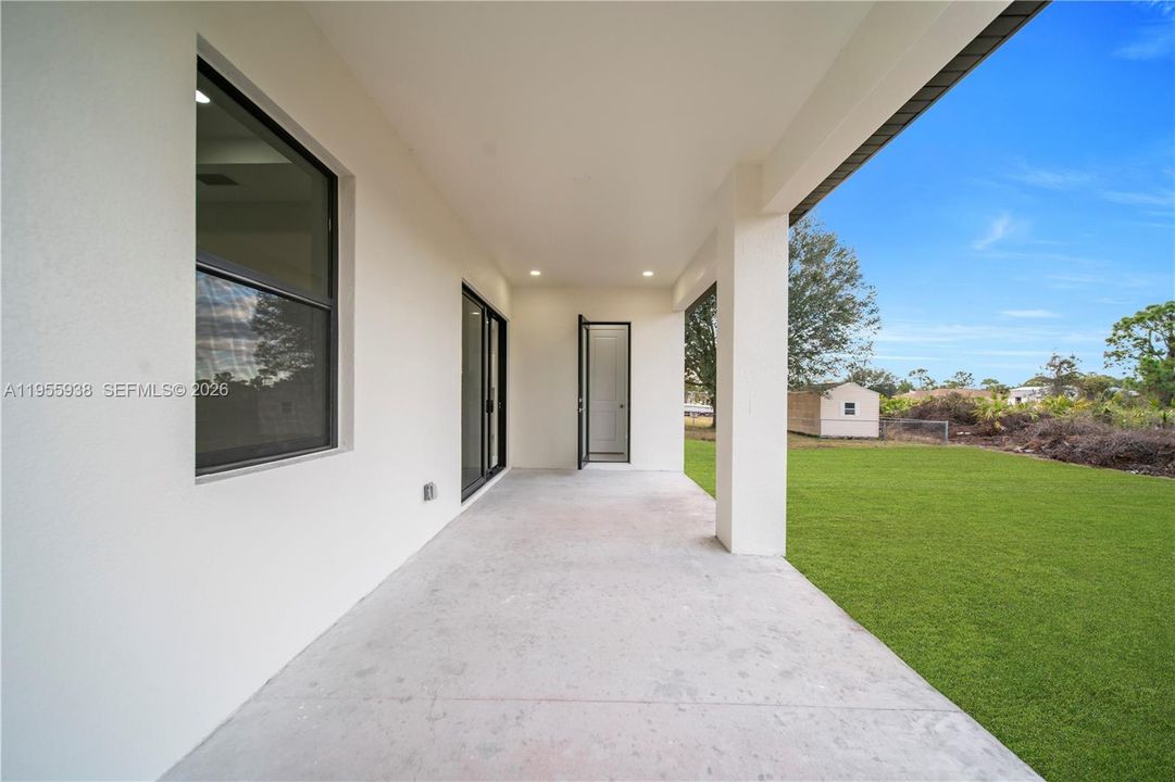Active With Contract: $335,000 (4 beds, 2 baths, 1568 Square Feet)