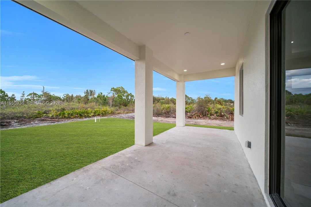Active With Contract: $335,000 (4 beds, 2 baths, 1568 Square Feet)