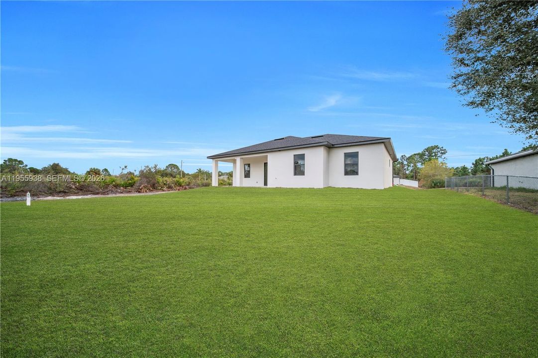 Active With Contract: $335,000 (4 beds, 2 baths, 1568 Square Feet)