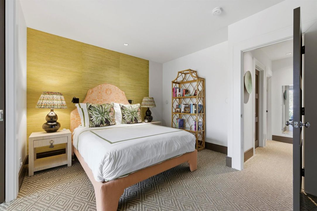 2275_S_Ocean_Blvd_207N_PB_019