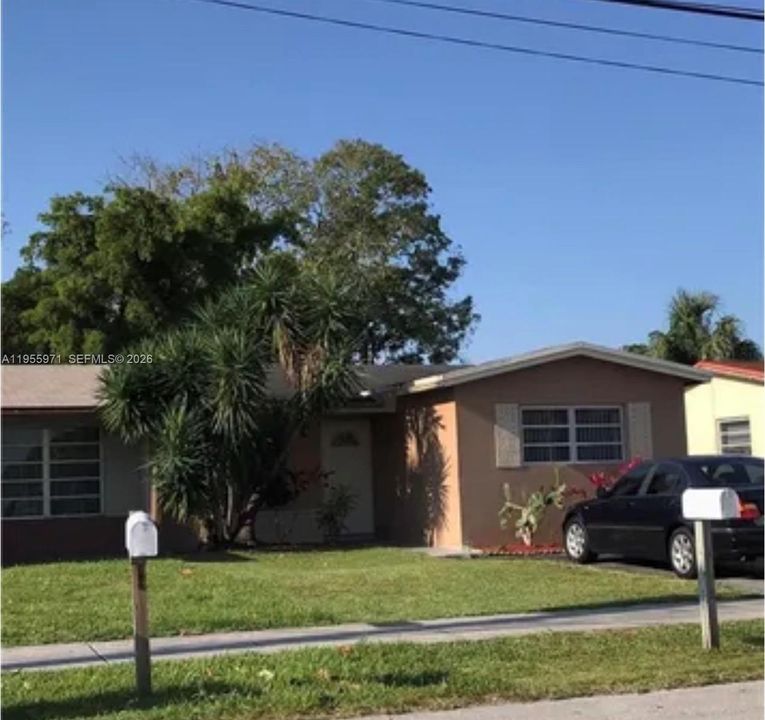 En Venta: $423,000 (4 camas, 2 baños, 1332 Pies cuadrados)