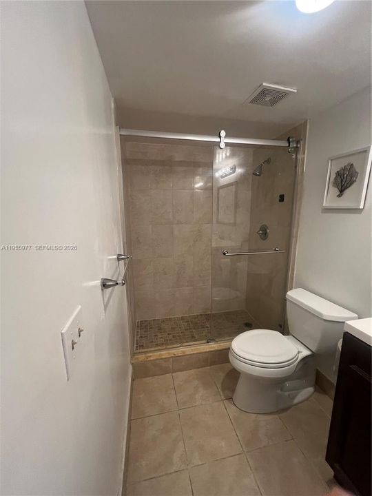 For Sale: $188,000 (1 beds, 1 baths, 1066 Square Feet)