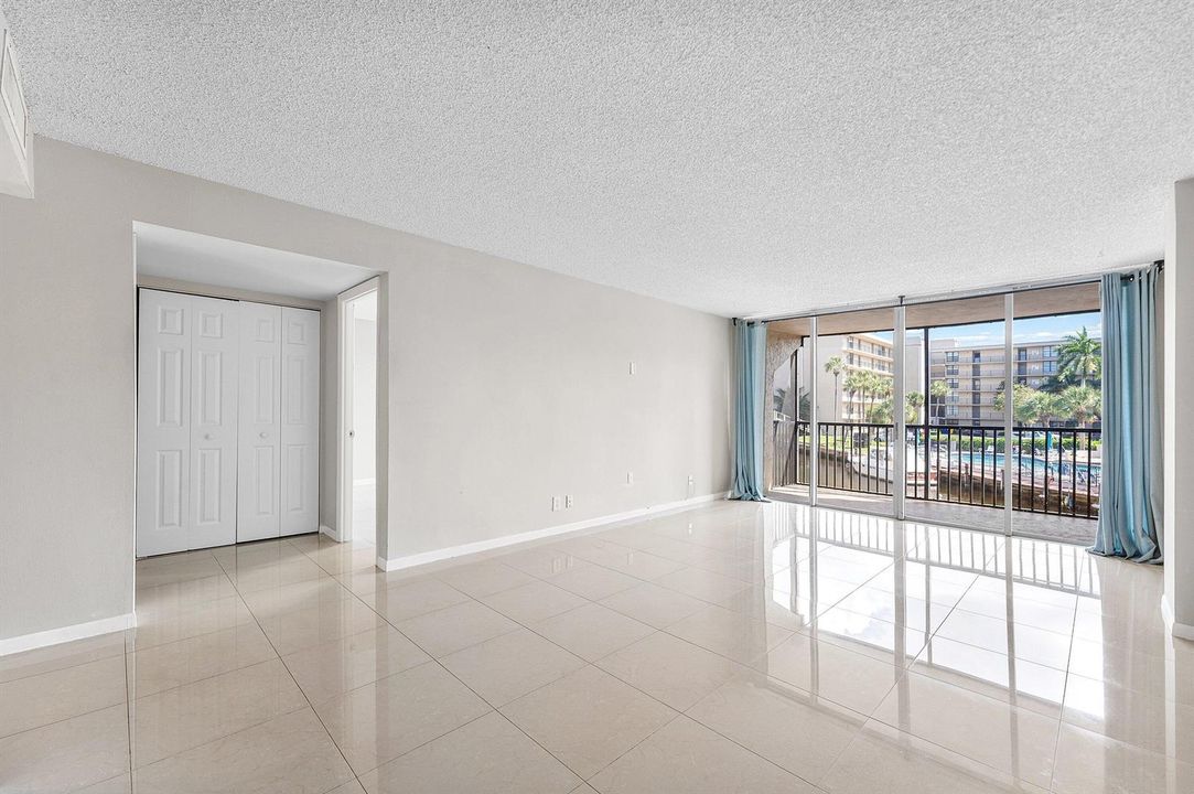 009-10RoyalPalmWay-203-BocaRaton-FL-3343
