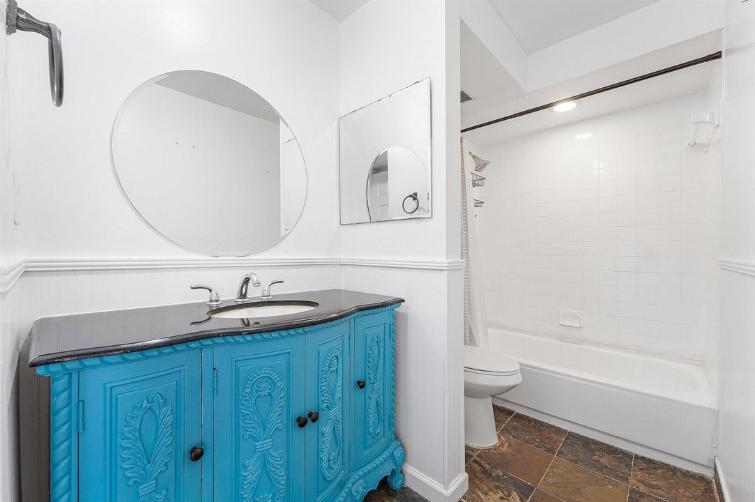 021-10RoyalPalmWay-203-BocaRaton-FL-3343