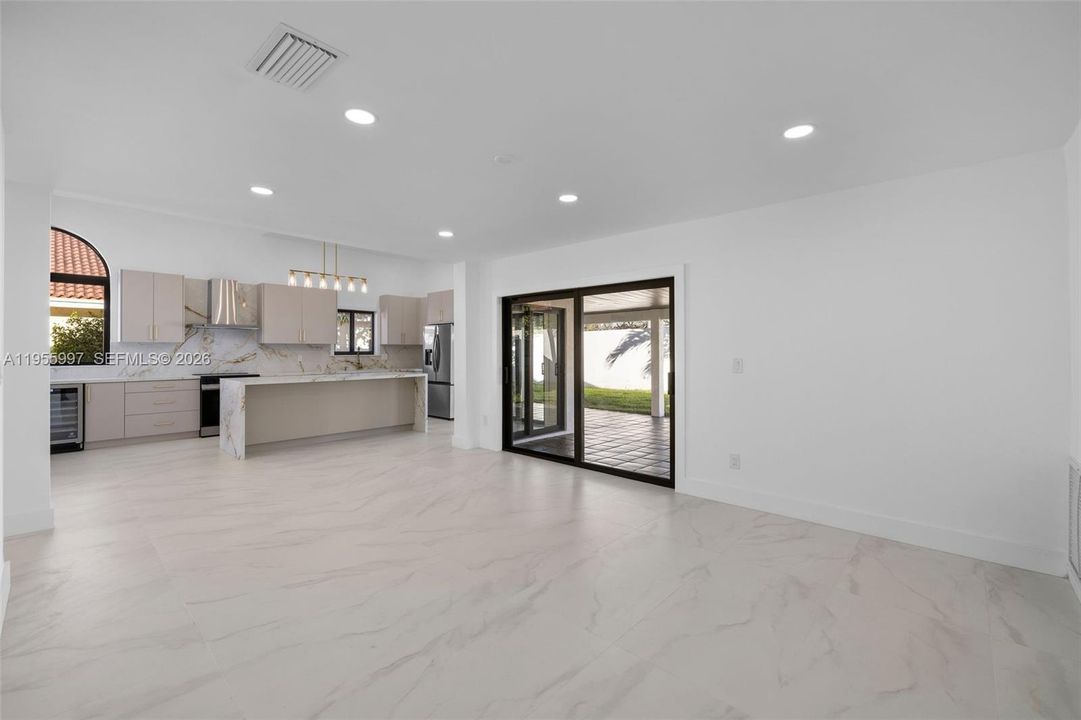 For Sale: $769,000 (4 beds, 3 baths, 2124 Square Feet)