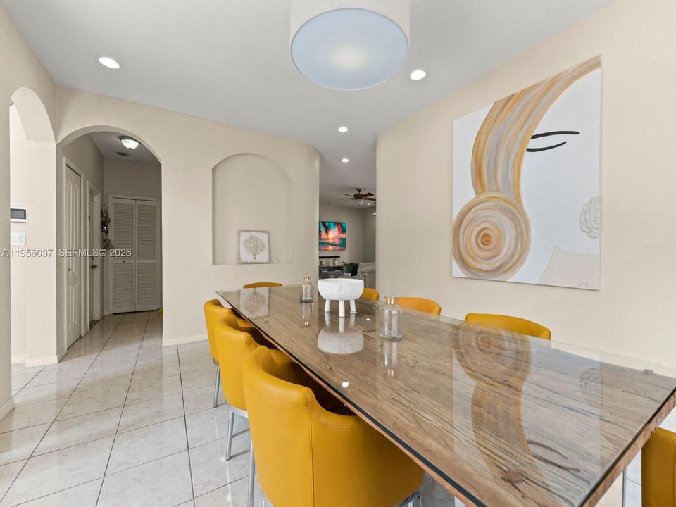 For Sale: $1,100,000 (5 beds, 4 baths, 3137 Square Feet)