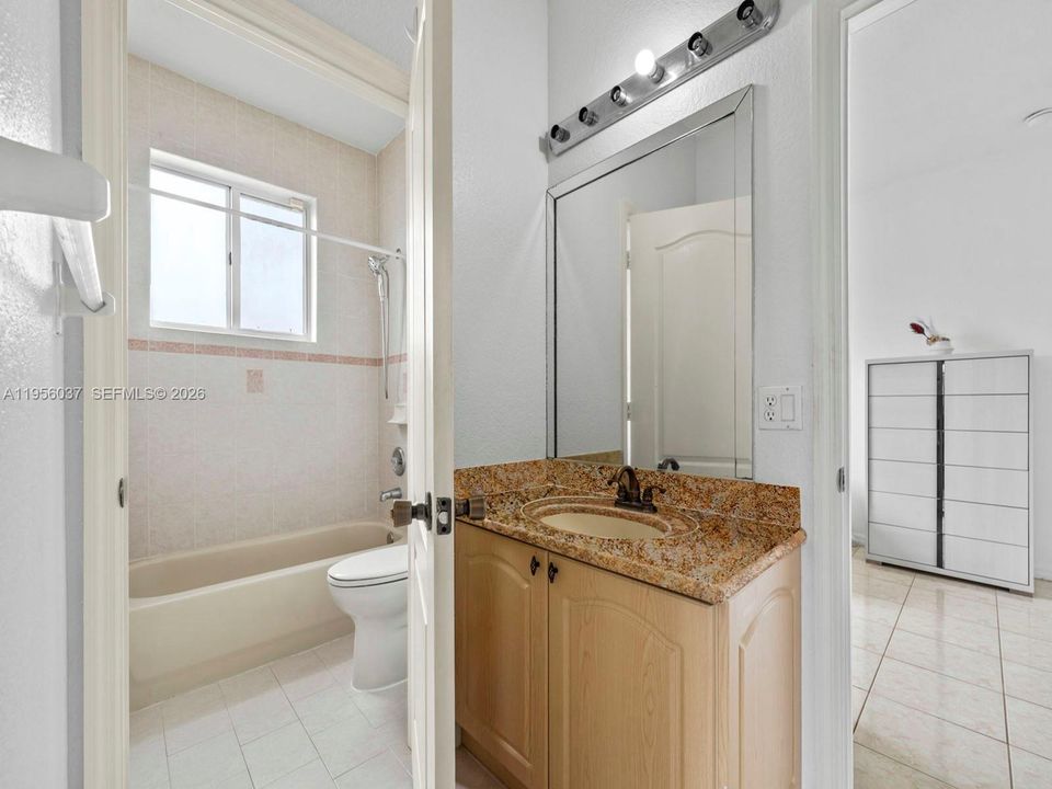 For Sale: $1,100,000 (5 beds, 4 baths, 3137 Square Feet)