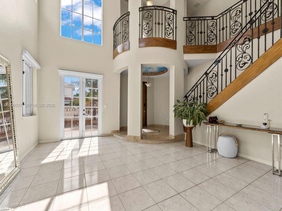 For Sale: $1,100,000 (5 beds, 4 baths, 3137 Square Feet)