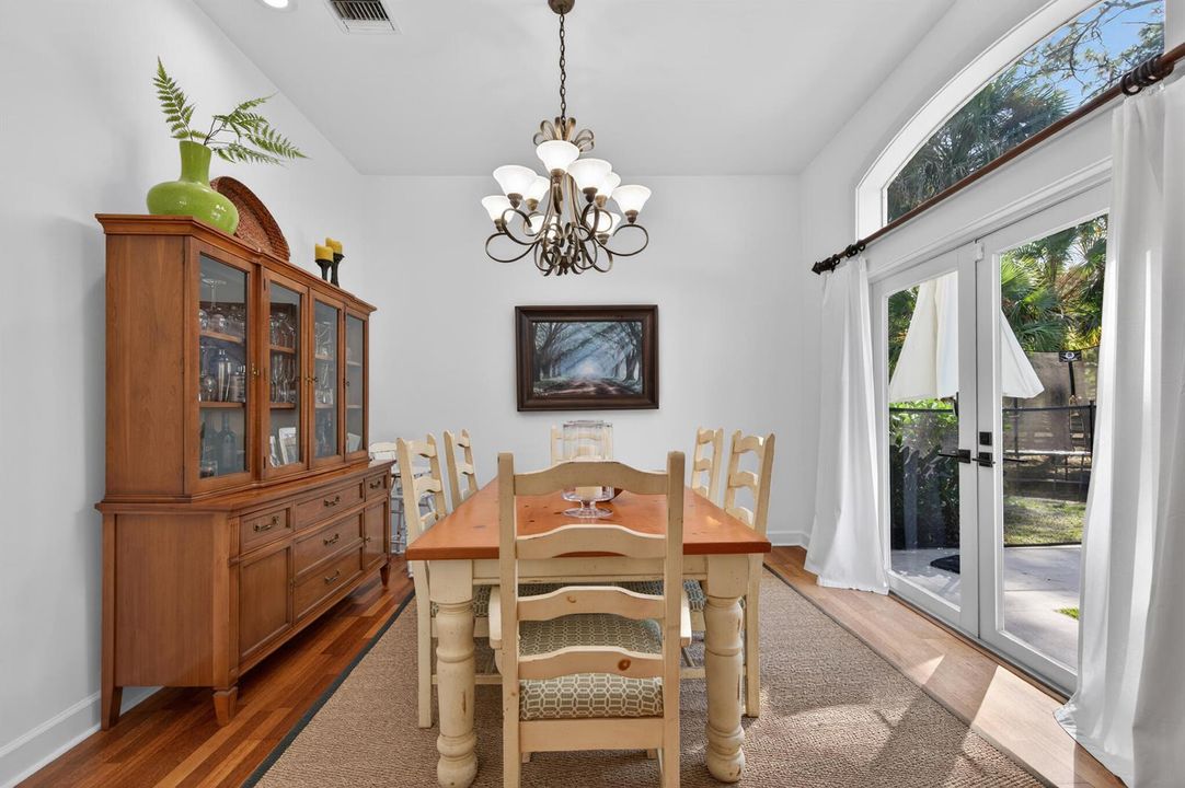 Formal Dining