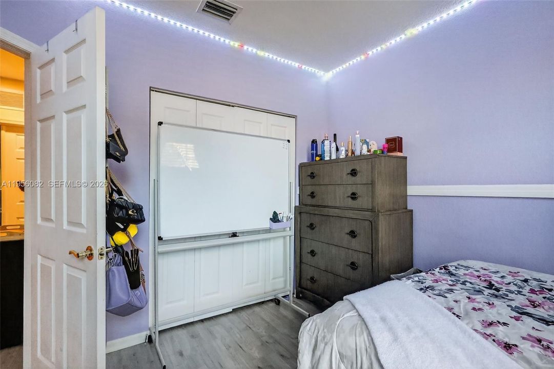 На продажу: $375,000 (3 спален, 2 ванн, 1530 Квадратных фут)
