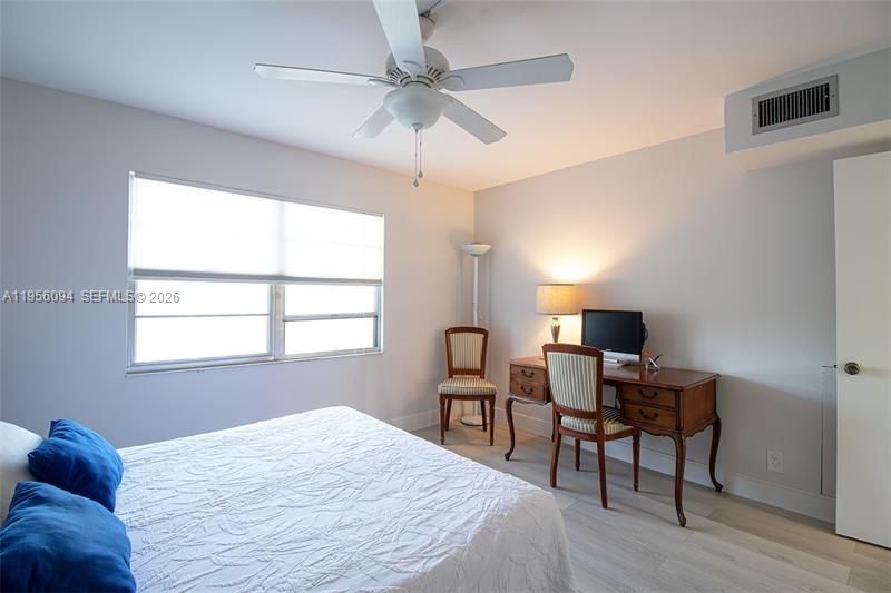 For Sale: $185,000 (2 beds, 2 baths, 1156 Square Feet)