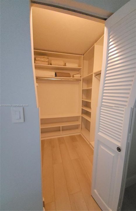 For Sale: $185,000 (2 beds, 2 baths, 1156 Square Feet)