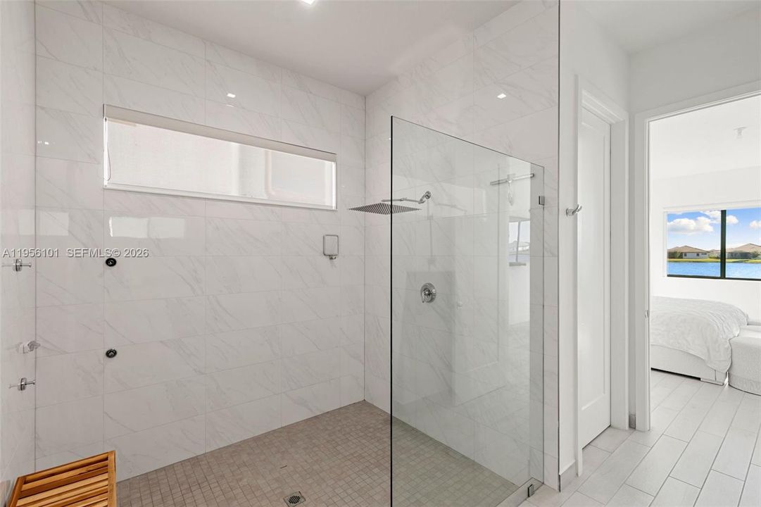 В аренду: $4,500 (5 спален, 3 ванн, 3757 Квадратных фут)