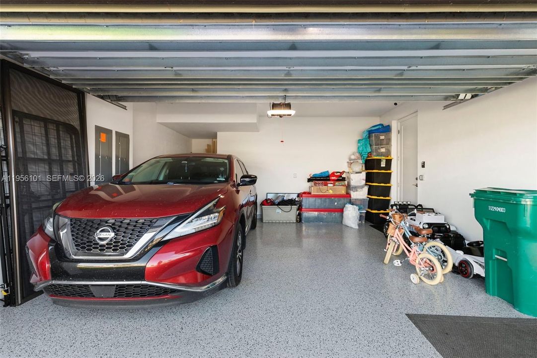 В аренду: $4,500 (5 спален, 3 ванн, 3757 Квадратных фут)