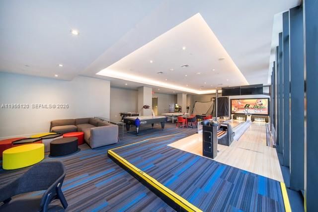 For Sale: $425,000 (0 beds, 1 baths, 442 Square Feet)